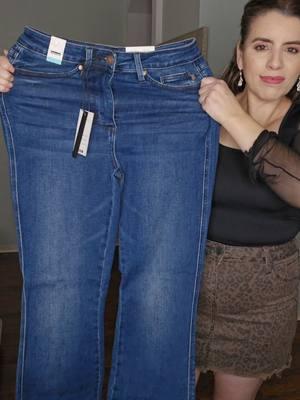 Women's jeans, pantalones de mujer, pantalones tiro alto #jeans #womenjeans #pantalonesdemezclilla #pantalonesdemujer #outfit #winter 