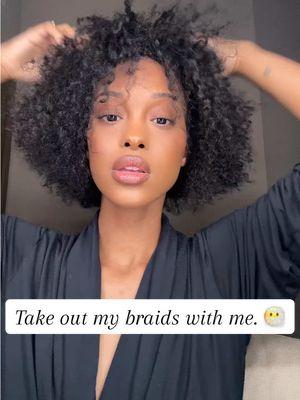 The best feeling is scratching your scalp lol.  #washday #takemybraidsoutwithme #braidout #braidoutonnaturalhair #braidoutresults #4bhair #washdaybelike #naturalhair #blackgirlhair 