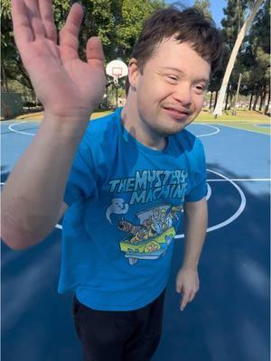 😮 #basketballtraining #1v1 #1on1 #downsyndrome 