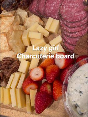 Charcuterie board for 2 #charcuterieboard #charcuterieboardsoftiktok #girldinner #charcuterietiktok #charcuterietiktok #charcuterieboards #asmr #DinnerIdeas #lazydinners #glutenfree 