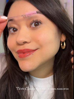 El problema de tener pestañas corta y lisas pero con esta new tarte serum mascara la cosa cambia #trippinwithtarte #mascara #straightlashes #MadeMyYear 