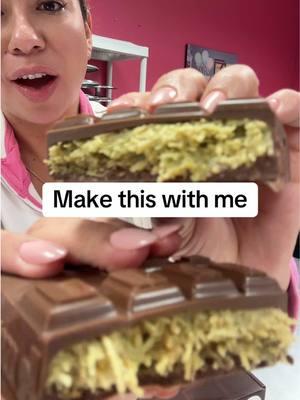 It makes sense now why this is so viral WOW!! 👌🏽🍫 This kit also make it so easy to make!!  @CHOCBOX ✨  #chocobox #pistachiochocolate #pistachioknafeh #dubaichocolate #dubaichocolatebar #viraldubaichocolate #knafeh #knafehchocolate #knafehchocolatebar #womanownedbusiness #SmallBusiness #madeintheusa  #candyreview #chocolatereview 