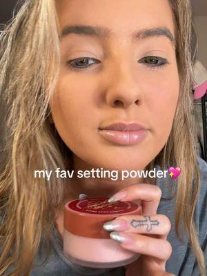 im using the pink one the strawberry shortcake:))))) Its my favv #makeup #settingpowder #glamlite #foundation #settingpowders #foundationhack #foundationreview 