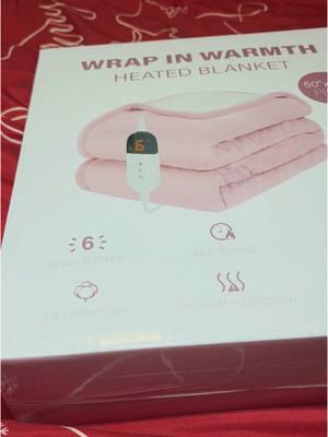 I’ve used it every day 💗 I’m in love! #heatedblanket #cozyathome #cozyblanket #heatedblanketlife #warm #wintervibes #youneedthis #iminlove #tiktokshopdeals #microfiberblanket #machinewashable #obssessed #blanketlife 