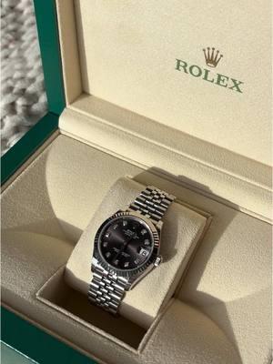 Thank you to my man🤎 #rolex #rolexwatch #roli #watch #girlwatch #girlrolex #happywifehappylife #datejust #chocolatedial #fyp #foryou #foryoupage #viral #viralvideo #viraltiktok 