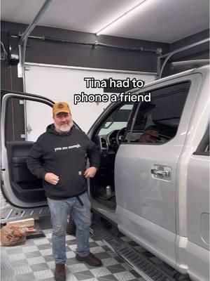 Tina had to call in the big gun,Tim to come over and help her out in the gay-rage for awhile today. Thanks, Tim! #our605life #wlw #unicorn #girlswhodoshit #F350 #diesel #superduty #truckmods 