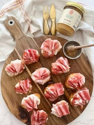 PROSCIUTTO, RICOTTA & HOT HONEY CROSTINIS 🍯 Start by slicing a baguette into crostinis & top with garlic & olive oil. Bake the crostinis at 350° for 5 minutes. Next, in a bowl combine 1 cup of ricotta cheese, with 1 tablespoon of hot honey. Mix well, then top each crostini with a teaspoon of the ricotta cheese and honey mixture. Cut a piece of prosciutto in half and top each crostini with a piece of prosciutto and then drizzle additional hot honey on top & enjoy! Follow for more easy recipes! #crostini #hothoney #appetizers #EasyRecipes #newyearsfood #partyfood #cheeseandwine 