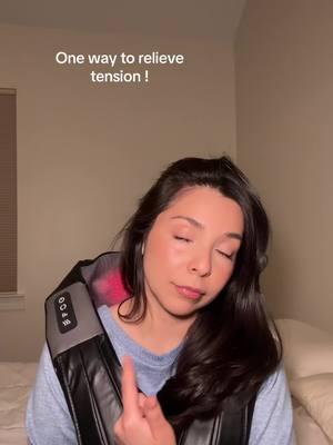 The best thing ever period. #neckmassager #neckpain #neckpainrelief #relaxathome #StressRelief 