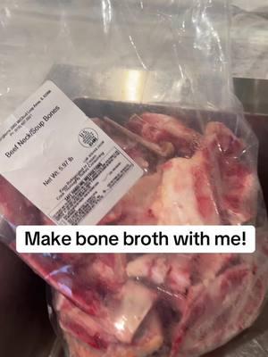 Bone Broth day! #bonebrothbenefits #bonebrothrecipe #homemadebroth #raiseyourownfood #cattlefarm 