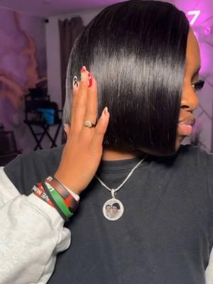 "Stop playing! You know that I'm known for the BOB!" 🗣️ @nickiminaj voice 🤭  Turning heads and pages into the new year with a fresh look that’s all about bold vibes. 👀😍🤩 Before 2024 dips, level up your style with the Ebin Wonder Weave Collection. Link in bio to snatch yours now!  #ebin #ebinnewyork #wonderweave #wonderweavebond