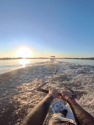 Back to Otown and enjoy some off season sunset shred with my beauty @supra_boats 🚤🌴🌅 Much fun to shoot with @insta360 X4 for unique POV angle👀 #Insta360 #Insta360water 