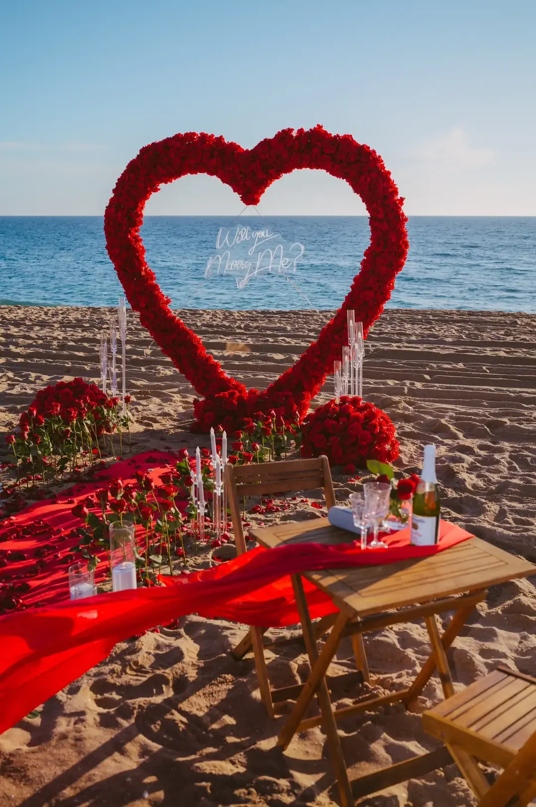 Our new customs made 8ft floral heart arch is available to be a part of your events ❣️ please DM for more information ❣️ #moonflowerevents #weddingarch #proposal #ocevents #laeventplanner #laproposal #oceventplanner #ocproposal #sandiegoeventplanner 