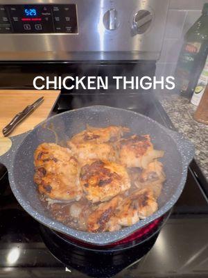 For those who asked 🤎🍗🔥 1. Avocado spray in the pan 2. Cut the onions ultra thin and toss them into a pan on medium high heat  3. Add thicken thighs once onions are clear, push thighs to the bottom of the pan and season with Mexican spice blend— I used Tres Amigos seasoning blend 4. Allow sides to brown and check for correct internal temp on the thigh  4. I added avocado, rice, and Serrano pepper on the side 🤎🔥🍗#FoodTok #chickenthighs #highproteinrecipes #chickenrecipe #gymgirl #highproteindiet  #foodtoks