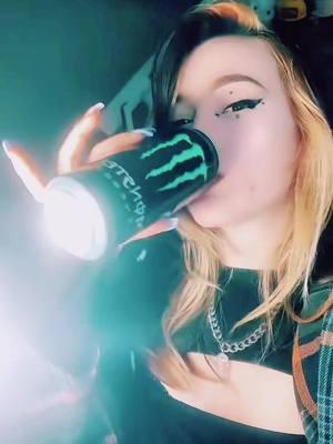 Yes sir 🙂‍↕️ #monster #monsterenergygirl #monsterdrink #transition #alternative #alttiktok #pinkysup 