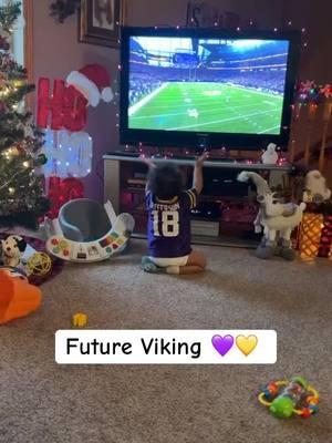 Has known the Skol chant since before he could crawl 💜💛 #baby #football #vikings #skol #skolchant #nfl #proudmama #fyp #justinjefferson @NFL @Vikings @Viktor The Viking