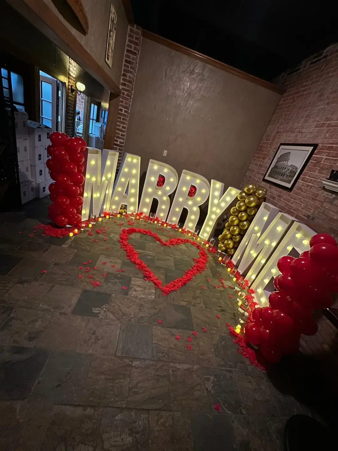 Marry Me Set Up ❤️💍 #dallashotel #dallashoteldecorator #roomdecoration #houstonhotels #houstonhoteldecoration #birthdayroom #roomforher #roomforhim #anniversaryroom #ValentinesDay #valentinesdecor #girlsnightdecor #hocodecor #marryme #marrymeproposal 