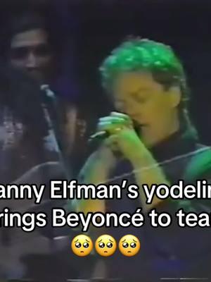 So angelic 💔 #dannyelfman #oingoboingo #oingoboingoconcert #dannyelfmanoingoboingo #boingo #beyonce #oingoboingotiktok #yodeling #yodel #fypdoesntworkbutidoitanyways 