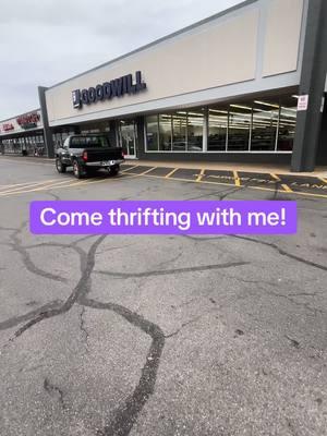 Come thrifting with me 💜 #thrift #thrifted #thrifting #thriftshop #thriftstore #comethriftingwithme 