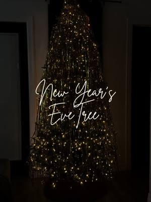 Took off all the ornaments and threw some tinsel all over it. Is it giving New Year’s Eve vibes?? I love it! #newyearseve#newyearschristmastree#christmastree#tinselchristmastree#tinsel#newyearsvibes#newyearsresolution