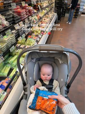 About to go home and put my blender to work 💪🏼 moms please lmk what foods your babies loved I’m feeling overwhelmed by all the options!! #4monthsold #4montholdbabyfood #babyfood #babiesfirstfood #babyledweaning #babyledweaningideas 