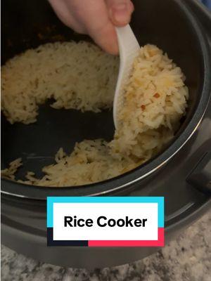 This has to be the easiest way to make rice.#ricecookerrecipe #ricecooker  #EasyRecipe #easymeals #CookingHacks #chinesefood #fypシ゚viral 