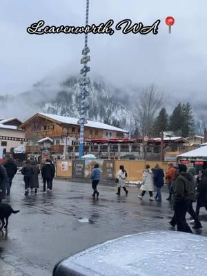 Christmas Town 😍❄️ #fyp #shaylynnee #leavenworth #christmastown #christmas #hotcocoa #germantown #german #greenscreenvideo #greenscreen 