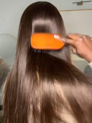 When I say I need dark brown color glueless wig, this is what I mean~😭😭 Link in bio... #mscocohair #brownwig #straighthairwig #gluelesswig #wiginstall #haircolor #newvibes #silkystraighthair