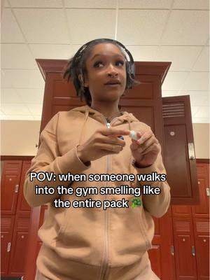 It is the best pre workout! #foryou #fyp #viral #trending #gym #GymTok #fitness #workout #workoutroutine #preworkworkout #preworkoutvibes #womenwithlocs 