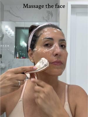 Maximize your face masque by adding Cryo spoons/globes . This is a great way to start your morning .  #morningroutine #facemask #hydratingmask #cryotherapy #coldtherapy #faceroutine #facialroutine #esthetician #estheticianlife #estheticiantiktok #esteticista @DermaConcepts 