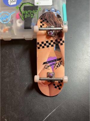 #morrowdecks #fingerboardcheck #flatfacewheels #sponsormetape #blackrivertrucks #morrowfingerboards 