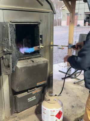 Lost power? This is how I restart my outdoor wood boiler when the power goes down overnight. #fyp #wood #outdoorwoodboiler #firewood #centralboiler #classicedge550 