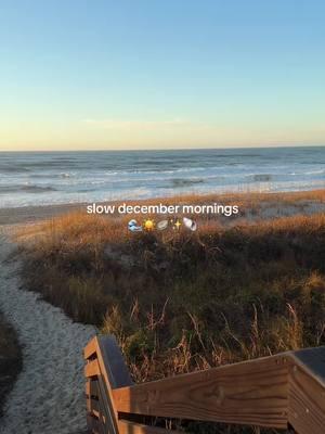 slow december mornings are good for the soul 🫶🏼 #slowmorning #slowliving #mondaymorning #morningvibes #morningroutine #morningroutineaesthetic #aesthetic #coastalgrandmother #coastalliving #beachmornings #morningcoffee #foryou #fyp 