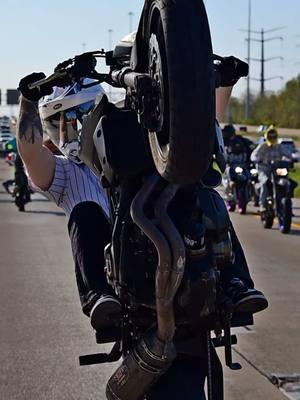 Missing two wheel therapy 💔  #wheelies #stunt #stunting #wheelie #motorcycle #motorcycles #yamaha #fz07 #mt07 #stuntriding 