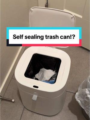 The fact that it suctions the bag down too?! Incredible. #selfsealingtrashcan #selfsealing #smarttrash #smarttrashcan #automatictrashcan #homeupgrades #ttsdelightnow #giftguide #tiktokshopcreatorpicks 