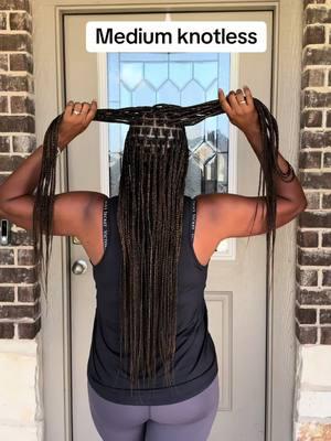 #knotlessbraids #knotless #protectivehairstyles #texasbraider #beautybyvickysllc #austinbraider #killeenhairstylist 