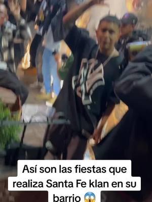 Angel Quezada no pierde la humildad pues se la pasa de fiesta en su barrio... eres grande Santa Fe Klan #santafeklan #angelquezada #somoslasantacarnal #santafeklan473 #gto #guanajuato #473 #asisoyyo 