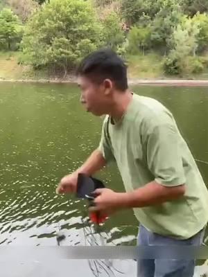 Fish finder—actually spots the fish! #Fishing #OutdoorEssentials #FishingGear #FishingAddict #TikTokShopLastChance#TikTokShopNewYearNewAura#spotlightfinds