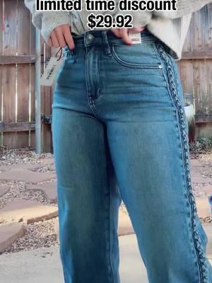 The best tummy control wide leg jeans! #jeans #widelegjeans #tummycontroljeans #tummycontrol #freckledpoppy #croppeddenim #croppedjeans #tiktokover30 #fallfashiontrends #OOTD #judybluejeans #judybluedenim #judyblues