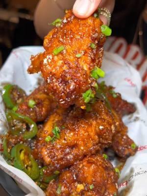 Crispy, saucy, and downright addictive—serving you the best chicken wings in town! 🍗🔥 ▪️▪️▪️▪️▪️▪️▪️▪️ 🍗 Korea’s 𝐍𝐨. 𝟏 Fried Chicken!  📌 4276 Spring Mountain Rd Suite 103 ⏰ Sunday-Thursday 11am-10pm ⏰ Friday & Saturday 11am-11pm 📌 1110 E Silverado Ranch Unit 120 ⏰ Mon-Thurs 12pm-9pm/ Fri-Sun 11am-9pm 📌 7320 S RAINBOW BLVD ⏰ 11am-9pm 7 days a week 📣 #BBQCHICKENVEGAS  #koreanfriedchicken #friedchicken #vegas #lasvegas #koreanfood #chickenwings #chickendinner #koreanchickenwings #gangnamstyle 