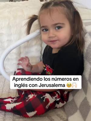 También sabe en español 🙌🏻 #fyp #viralvideo #jerusalema #mom #hija #amor 