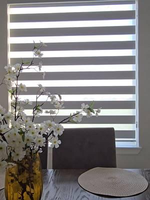 ✨ Descubre Elegant White ✨ La tela más exclusiva y elegante 🏡 ✅ Alta calidad ✅ Diseño sofisticado ✅ Solo en ElegantDecor 💎 📞 956-573-6727 ¡Haz tu hogar único! ✨ #SheerElegance #valledetexas #mcallen #zebrablinds #DecoraciónElegante 