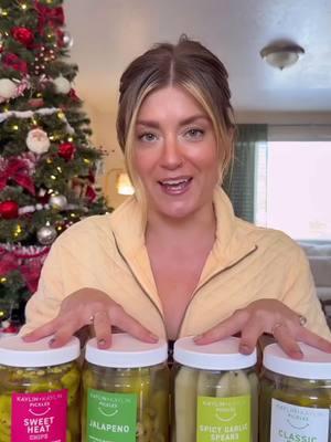 Our tongues are *tingling* after watching this taste test! 😛 . @mamacookslowcarb #PickleTasteTest #KaylinAndKaylin #KaylinAndKaylinPickles #PickleReview #PickleTok