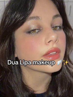 Dua Lipa said this is her favorite makeup she can’t stop wearing and we have @Katiejanehughes to thank for that !!!!  #dualipa #haloeyemakeup #nyemakeup #makeuptutorial #glittermakeup #fyp #smokeyeye @INGLOT Cosmetics @Sigma Beauty @Kylie Cosmetics @Half Magic 