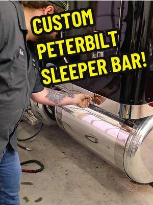 Check out this custom sleeper bar that we made on Mike Hathorn’s #peterbilt379  Want something similar? Give us a call at 888-875-7787 Ext.148 . . . #chromeshopmafia #4statetrucks #4st #chrome #custom #semitruck #trucking #bigrig #18wheeler #largecar #cdl #trucker #diesel #sleeperbar #peterbilt #kenworth #fueltank #napoleondynamite #edmcmahon #snl #philhartman @4statetrucks 