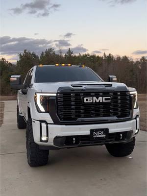 #denali #denaliDuramax #yukondenali #duo #trio #blackandwhite #tidewater #centerconsole #nrldesignz #mudgrapps #gmc #ultimate 