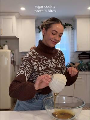 quick and easy sugar cookie protein bites✨ Recipes:  -1/2 cup peanut butter  -1/2 cup maple syrup  -1 cup almond flour  -3/4 tsp almond extract  -1 scoop @C4 Energy Vanilla Bean Protein Powder  -1/2 tsp salt  -2 tbsp sprinkles  Directions:  	1.	In a large bowl, fully combine peanut butter, syrup and almond extract.  	2.	Add protein powder and fully combine. 	3.	Add almond flour and salt and mix until 90% combined.   	4.	Add sprinkles and finish combining all ingredients.  	5.	Roll dough into balls and place on a plate and refrigerate until firm (~30 min)  	6.	Enjoy! #C4Partner #homemaker #homemaking #sahm #healthytreat #proteinbites 