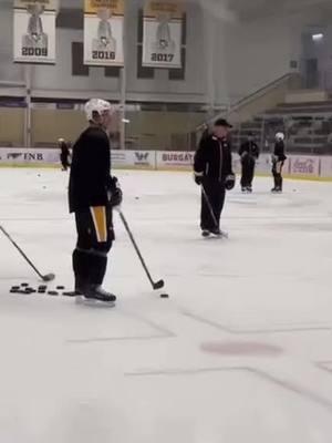 Sidney Crosby practice clip. #sidneycrosby #pittsburghpenguins #nhlpractice #hockeypractice 