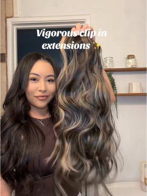 Obsessed with the volume and the inches on these! 😍@Vigorous Beauty #coloredhairextensions #vigorousbeauty #hairextensions #beforeandafter #newyear #hairtransformation #foryoupage #hairstyles 