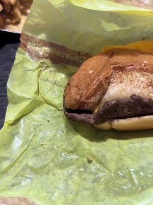 #thisisnalasworldpaht2 #thisisnalasworldextras #thisisnalasworld #mcdonalds #burger #wtf 