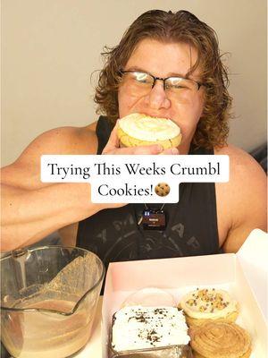 Trying this weeeks @Crumbl #crumblecookiereview #crumbl #crumblecookie #crumblecookies #cookies #protein #gymbro #bulking #muckbang #foodtiktok 